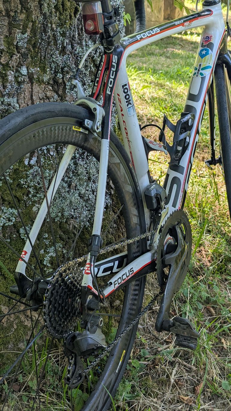 Used Focus Izalco Pro M 2017 Road & Gravel, White — image 7 of 16