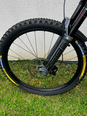 Used Specialized Turbo Levo 3 Comp Carbon 2025 2025 Mountainbike, Black — image 5 of 16