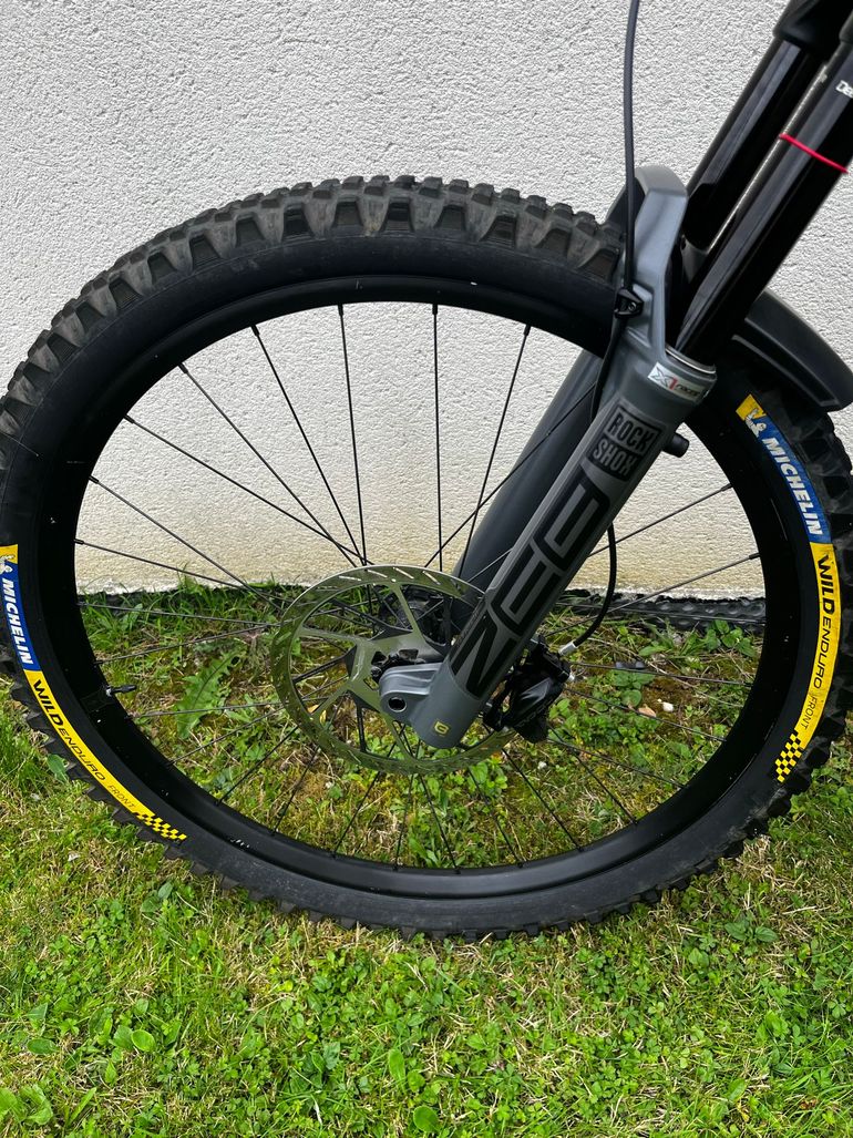 Used Specialized Turbo Levo 3 Comp Carbon 2025 2025 Mountainbike, Black — image 5 of 16