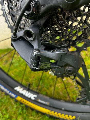 Used Specialized Turbo Levo 3 Comp Carbon 2025 2025 Mountainbike, Black — image 13 of 16