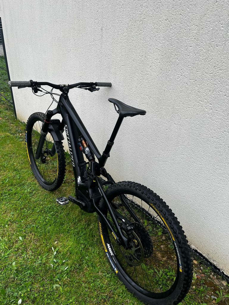 Used Specialized Turbo Levo 3 Comp Carbon 2025 2025 Mountainbike, Black — image 4 of 16
