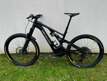 Used Specialized Turbo Levo 3 Comp Carbon 2025 2025 Mountainbike, Black — image 9 of 16