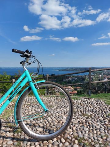 Bianchi E-Spillo Classic - Altus 2022 2022 Urban & Touring usato