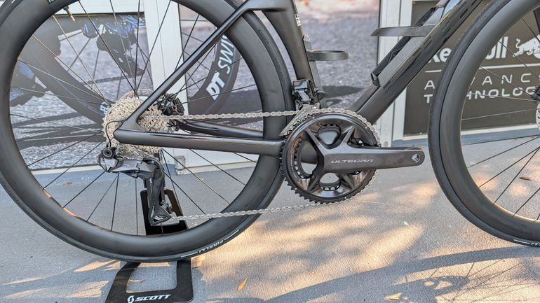 Used BMC Teammachine R 01 FOUR 2024 2024 Road & Gravel, Black — image 3 of 5