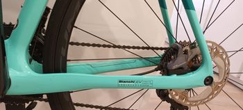 Used Bianchi Infinito CV Ultegra 2020 2020 Road & Gravel, Green — image 8 of 9