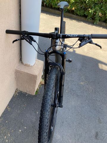 Used Berria MAKO 5 2022 2022 Mountainbike, Light Gray, 29 — image 3 of 3