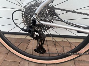 Used Cannondale Topstone Apex 1 2025 2025 Road & Gravel, White — image 16 of 21