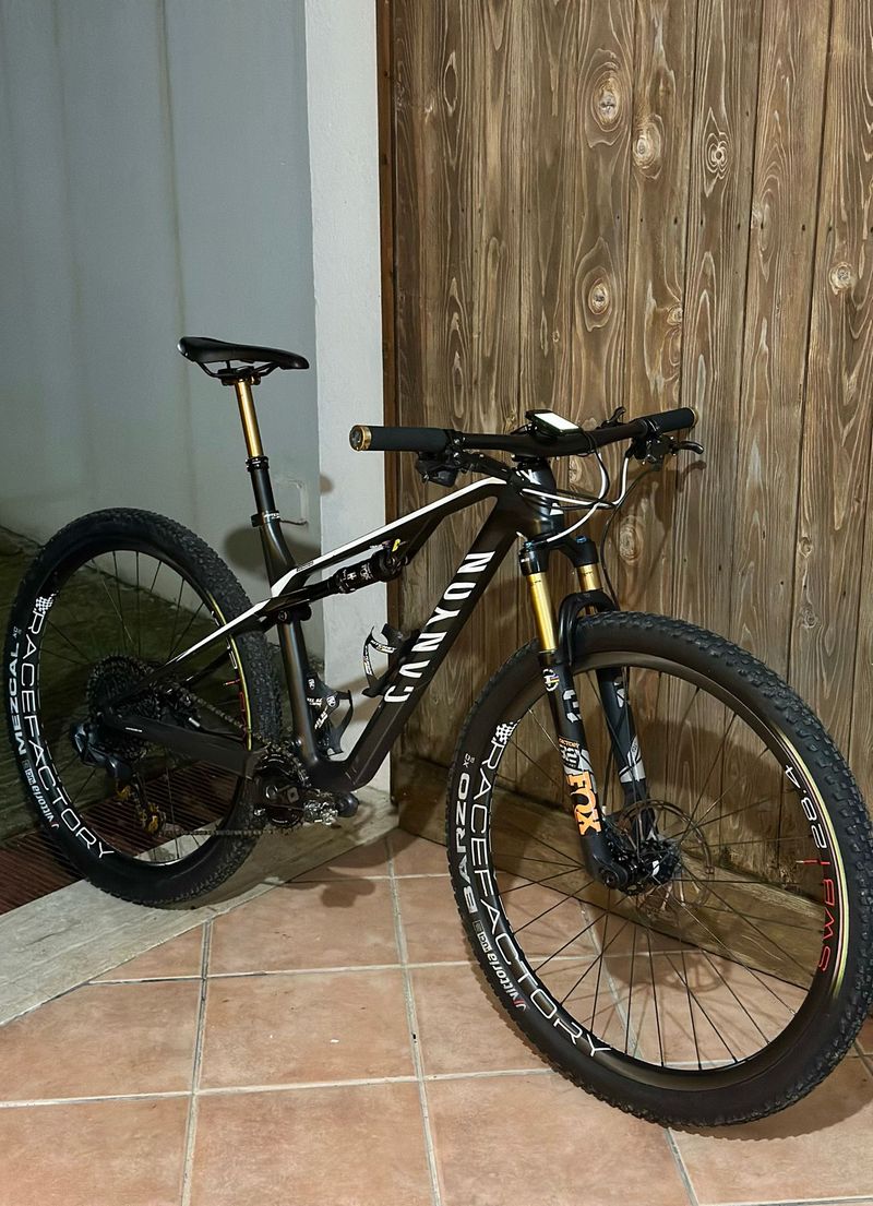 Used Canyon Lux CF 6 2021 2021 MTB