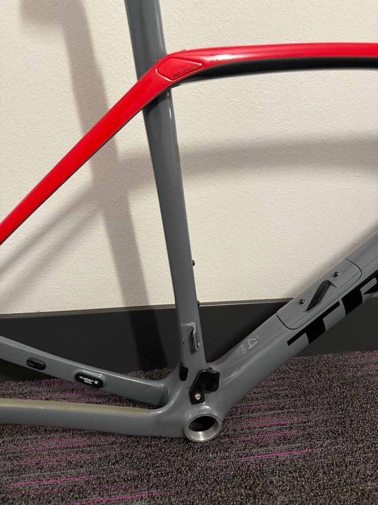 Used Trek Domane SL Disc Frameset 2021 Frameset 2021 Road & Gravel, Light Gray — image 3 of 13