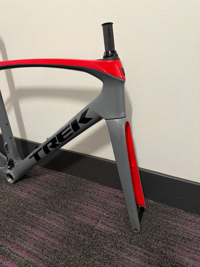 Used Trek Domane SL Disc Frameset 2021 Frameset 2021 Road & Gravel, Light Gray — image 2 of 13