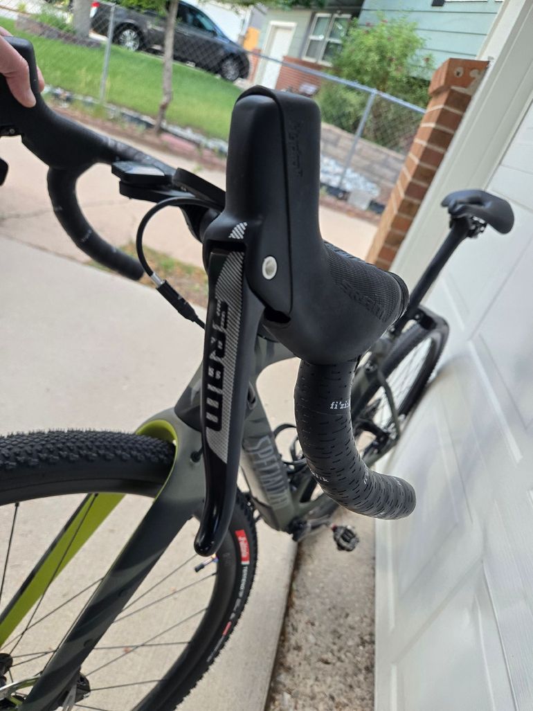Used Specialized Diverge Comp Carbon 2022 2022 Road & Gravel, Green — image 6 of 8