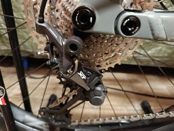 Used Focus SAM² 6.8 2025 2025 Mountainbike, Light Gray, 29, 27.5 — image 6 of 11