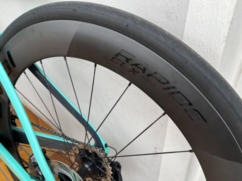 Used Bianchi Oltre Comp Ultegra Di2 2023 2023 Road & Gravel, Blue — image 9 of 10
