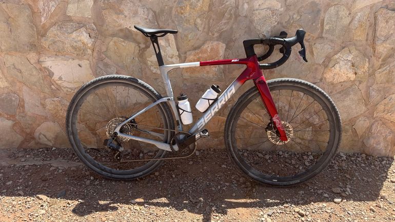 Used Berria NAII BR APEX XPLR AXS 2025 2025 Road & Gravel, Red — image 3 of 3
