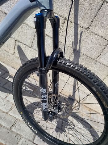 Używany Specialized Turbo Levo SL 2 Comp Alloy 2025 2025 Mountainbike — zdjęcie 8 z 9