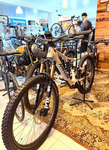 Używany Amflow Custom SRAM X01 Eagle AXS 2026 Mountainbike — zdjęcie 16 z 23