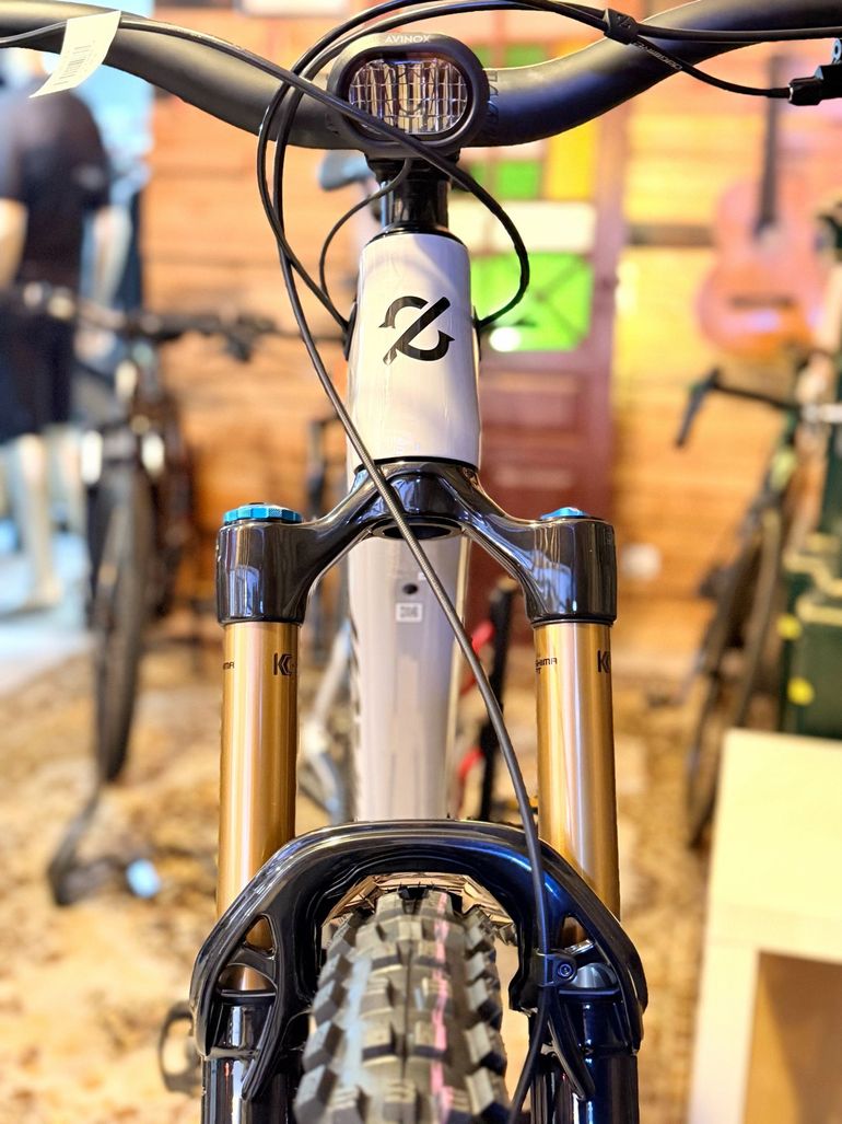 Używany Amflow Custom SRAM X01 Eagle AXS 2026 Mountainbike — zdjęcie 22 z 23