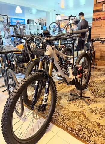 Używany Amflow Custom SRAM X01 Eagle AXS 2026 Mountainbike — zdjęcie 5 z 23