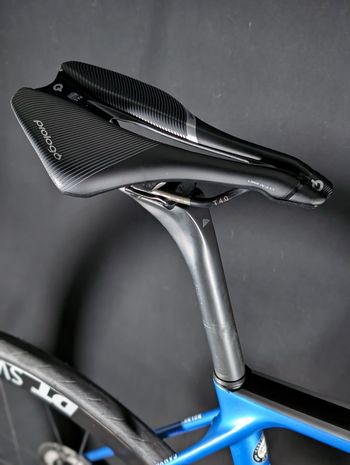 Used Canyon Ultimate CF SL Disc 8.0 Di2 Aero 2020 2020 Road & Gravel, Blue — image 21 of 21