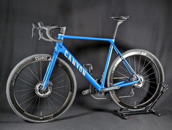 Used Canyon Ultimate CF SL Disc 8.0 Di2 Aero 2020 2020 Road & Gravel, Blue — image 4 of 21