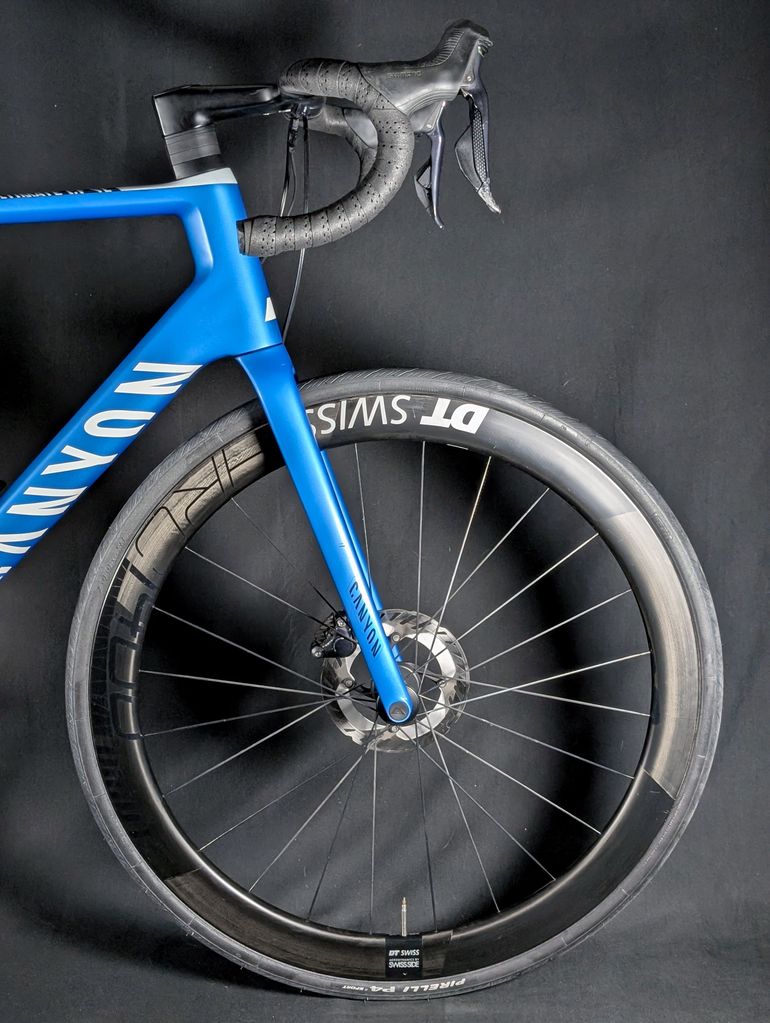 Used Canyon Ultimate CF SL Disc 8.0 Di2 Aero 2020 2020 Road & Gravel, Blue — image 14 of 21