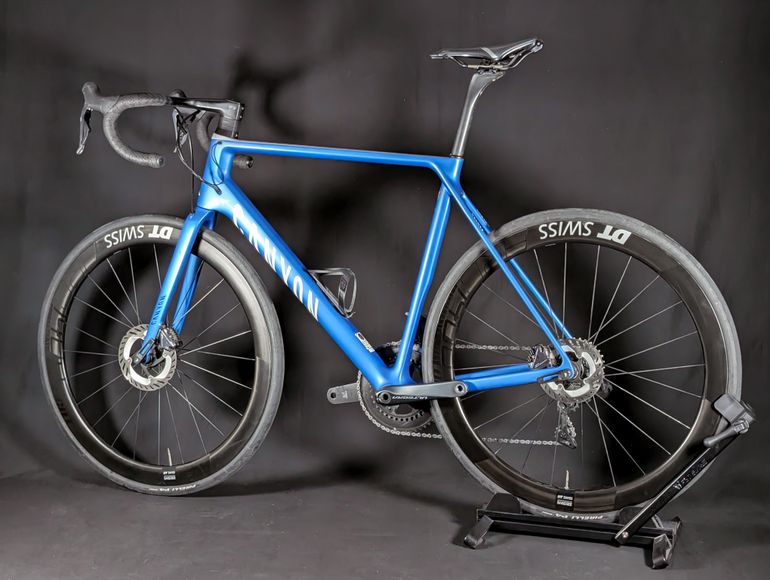 Used Canyon Ultimate CF SL Disc 8.0 Di2 Aero 2020 2020 Road & Gravel, Blue — image 6 of 21