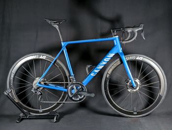 Used Canyon Ultimate CF SL Disc 8.0 Di2 Aero 2020 2020 Road & Gravel