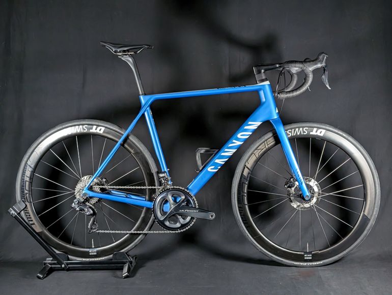 Used Canyon Ultimate CF SL Disc 8.0 Di2 Aero 2020 2020 Road & Gravel, Blue — image 1 of 21