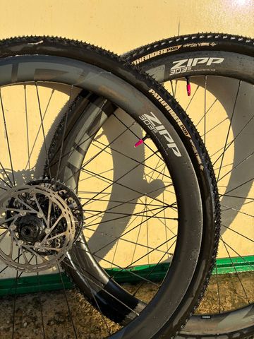 Used Specialized Crux Comp 2022 2022 Road & Gravel, Black — image 3 of 4