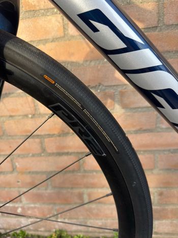 Used Giant Contend AR 1 2024 2024 Road & Gravel, Blue — image 19 of 27