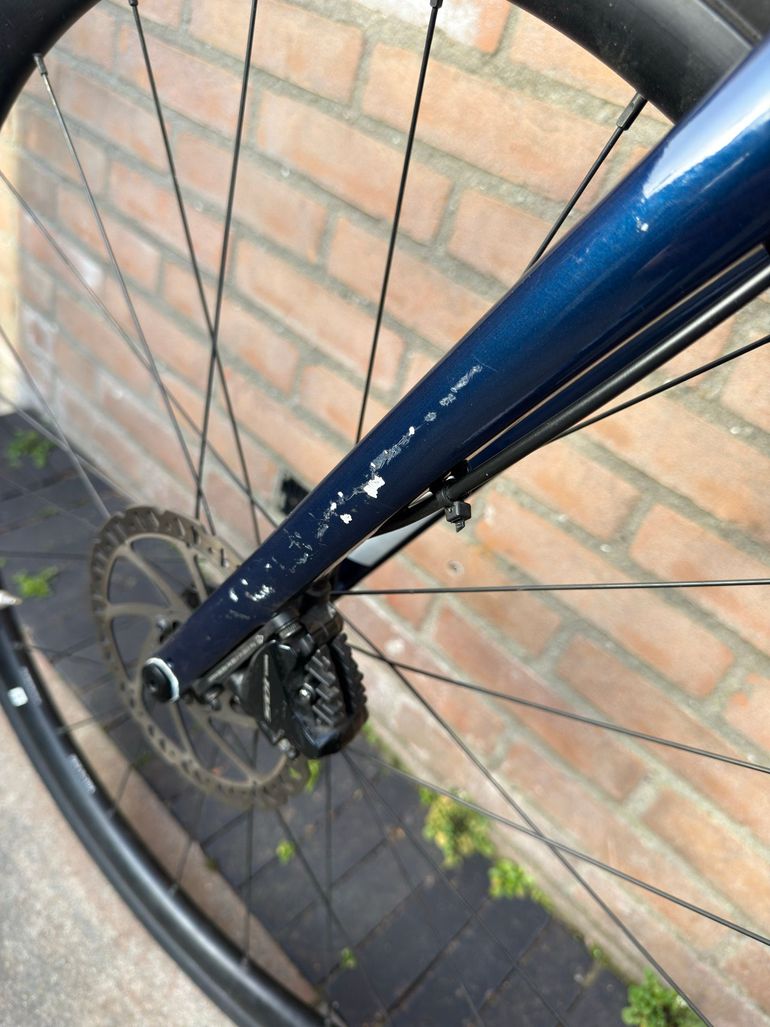 Used Giant Contend AR 1 2024 2024 Road & Gravel, Blue — image 17 of 27