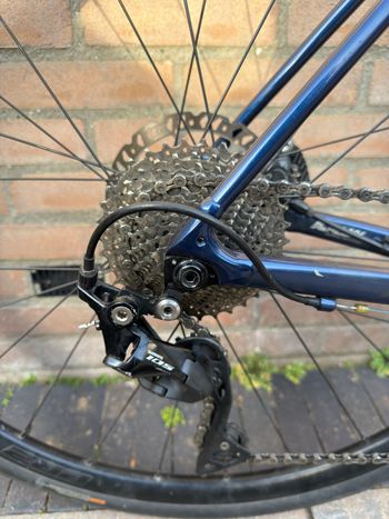 Used Giant Contend AR 1 2024 2024 Road & Gravel, Blue — image 5 of 27