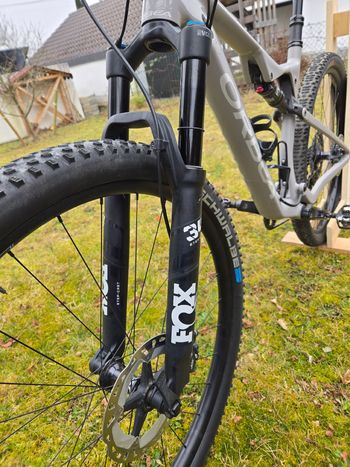 Gebrauchtes Orbea OIZ H10 TR 2022 2022 Mountainbike, Hellgrau, 29 — Bild 4 von 14