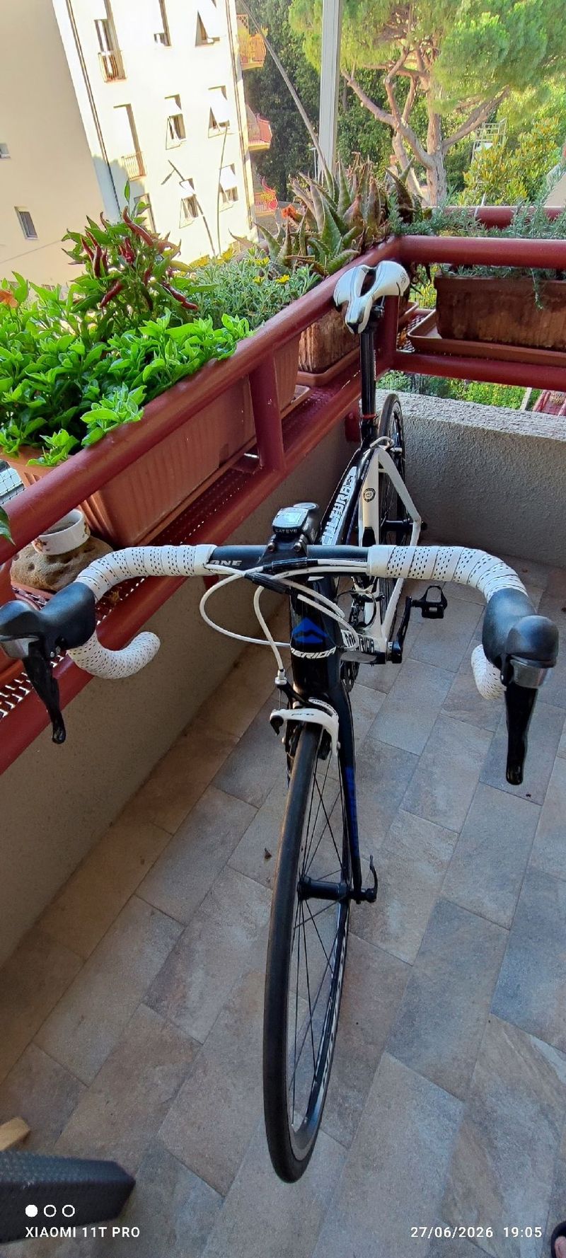 Used Merida Scultura Shimano 105 2015 Road & Gravel, White — image 6 of 9