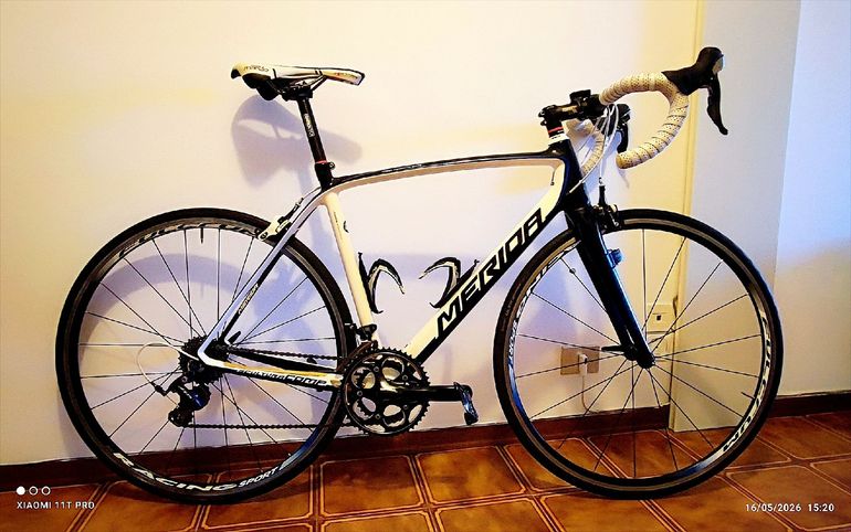 Tweedehands Merida Scultura Shimano 105 2015 Road & Gravel — afbeelding 1 van 3