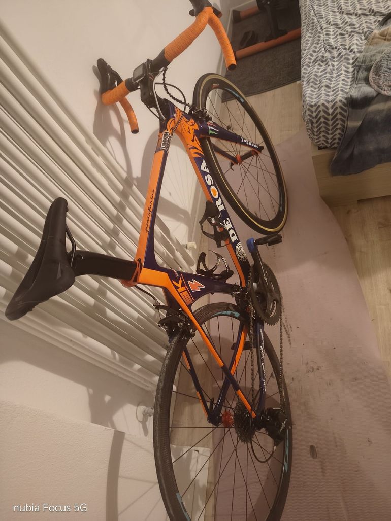 Używany De Rosa SK Pininfarina Chorus Carbon 2019 2019 Road & Gravel — zdjęcie 4 z 4