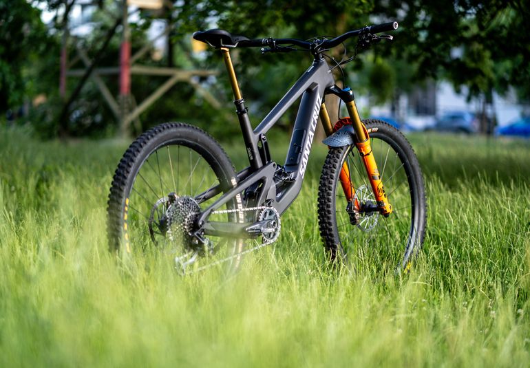 Używany Santa Cruz NOMAD S / Carbon C 2023 2023 Mountainbike — zdjęcie 2 z 5