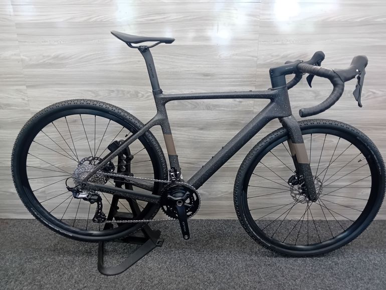 Used Scott Addict Gravel 40 2024 2024 Road & Gravel, Black — image 1 of 5