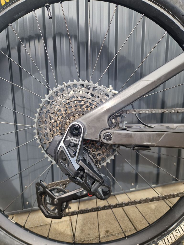Used Canyon Strive CFR 2024 2024 Mountainbike, Green, 29 — image 9 of 18