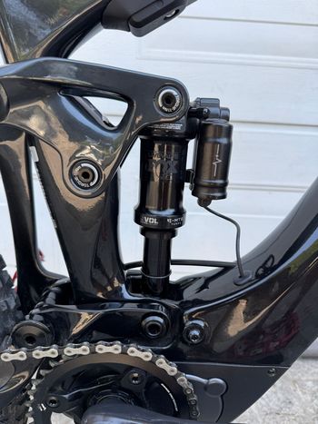 Used Giant Trance X Advanced, E+ Elite 1 2023 2023 Mountainbike, Black, 27.5 — image 10 of 18
