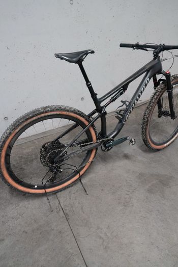 Używany Specialized Epic EVO Expert 2021 2021 Mountainbike — zdjęcie 4 z 14