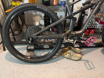 Used Specialized Status 160 2023 2023 Mountainbike, Light Gray, 29, 27.5 — image 3 of 5