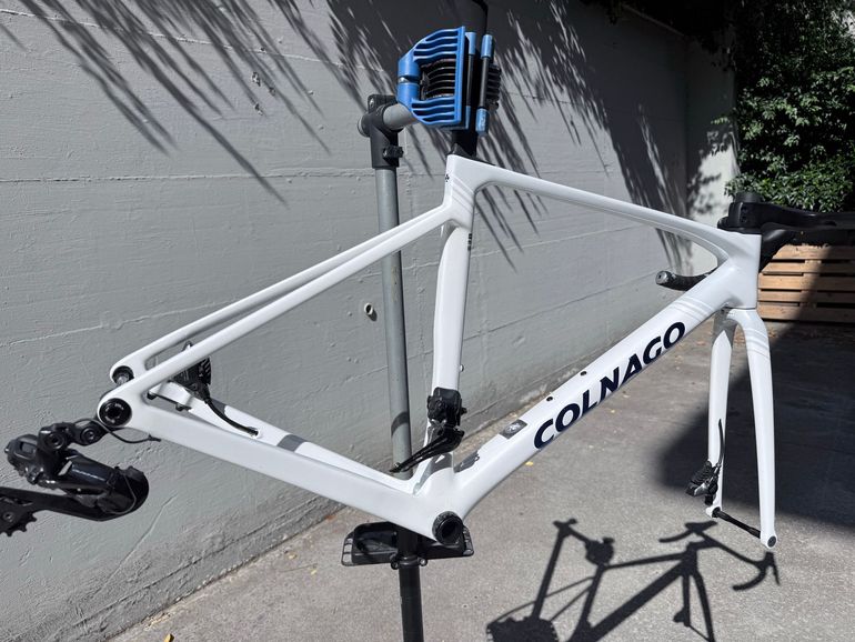 Używany Colnago V5Rs Shimano Dura Ace Di2 2026 Frameset 2026 Road & Gravel — zdjęcie 3 z 5