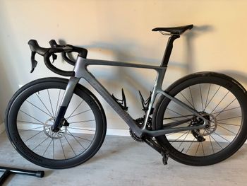 Używany Cannondale SuperSix EVO 1 2023 2023 Road & Gravel