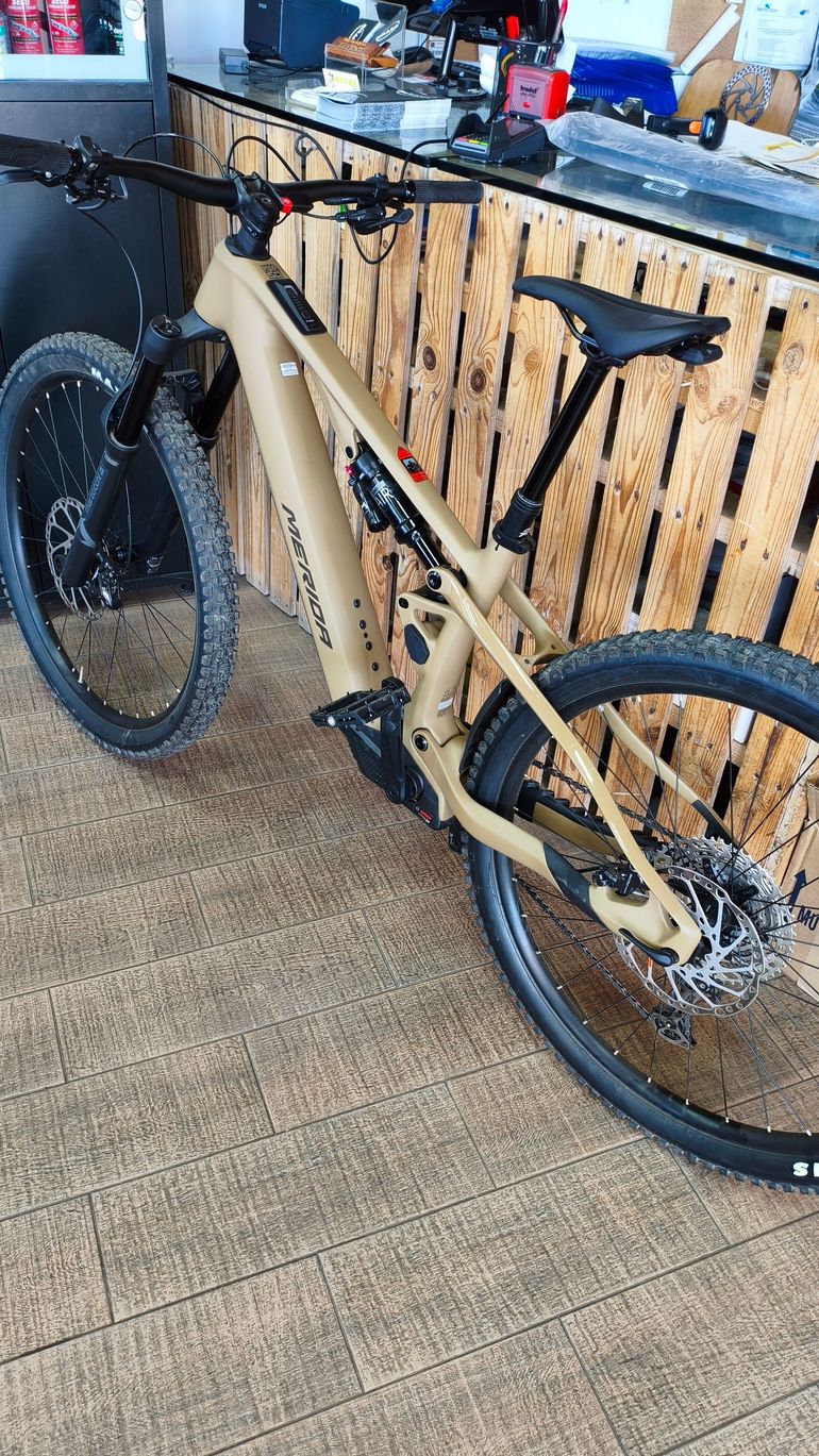 Used Merida Eone Sixty Sl 6000 2025 Mountainbike, Orange — image 1 of 5