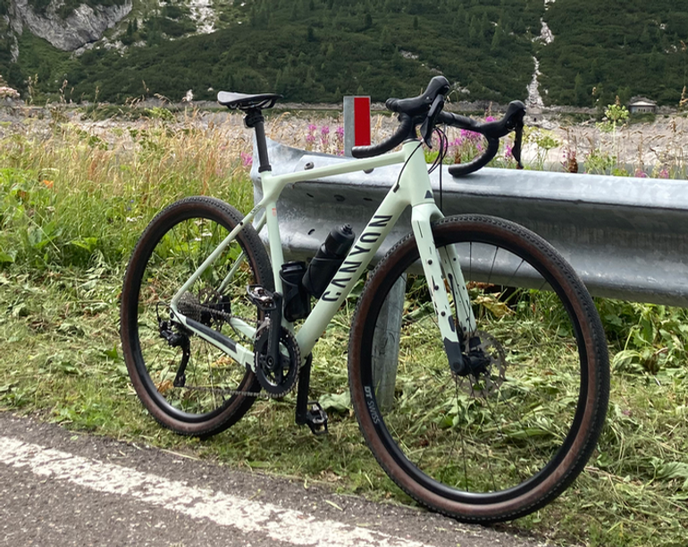 Używany Canyon Grizl 6 2022 2022 Road & Gravel — zdjęcie 1 z 5