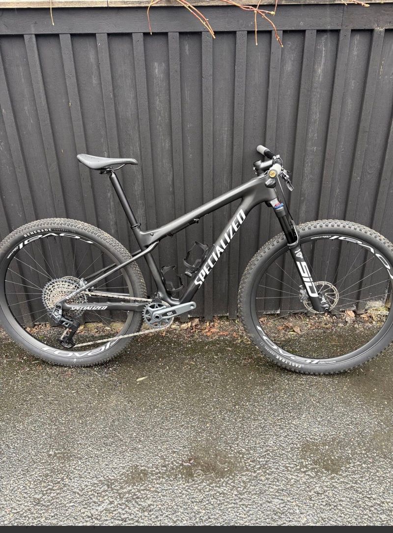 Tweedehands Specialized Epic SRAM GX Eagle AXS 2025 Mountainbike — afbeelding 2 van 3