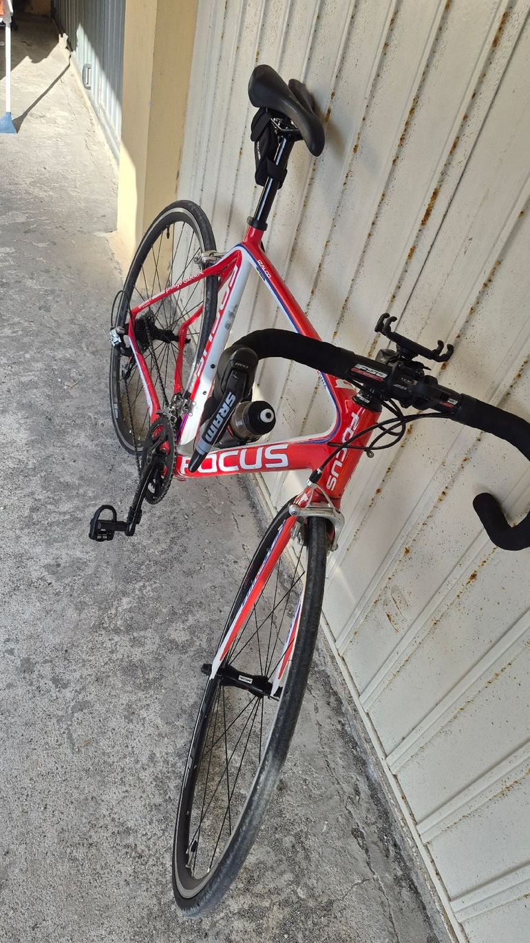 Używany Focus Izalco SRAM Red eTap AXS 2022 Road & Gravel — zdjęcie 4 z 5