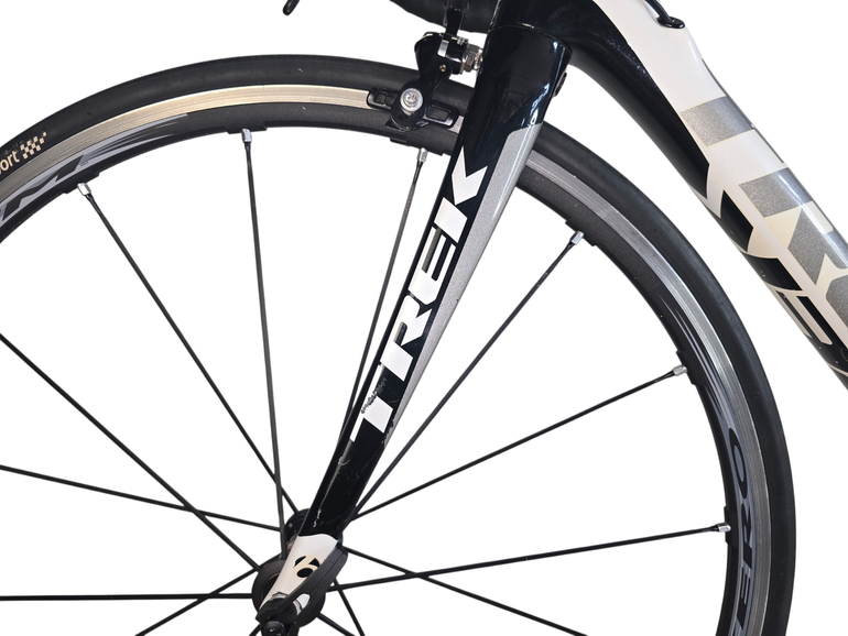 Used Trek Madone 6.9 SSL H1 (Double) 2012 2012 Road & Gravel, White — image 24 of 28