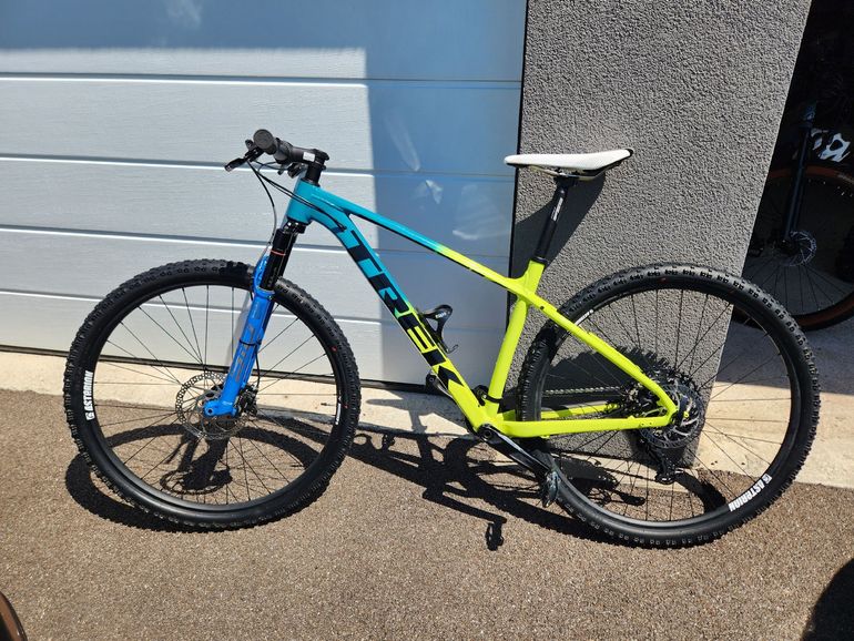 Käytetty Trek X-Caliber 9 2023 2023 Mountainbike — kuva 1 / 7